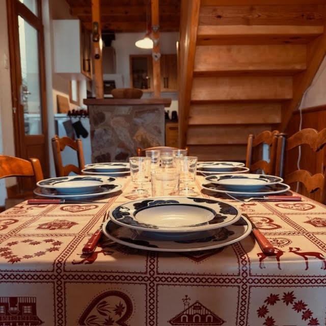 Le Nid Roudela Villa Garin Bagian luar foto